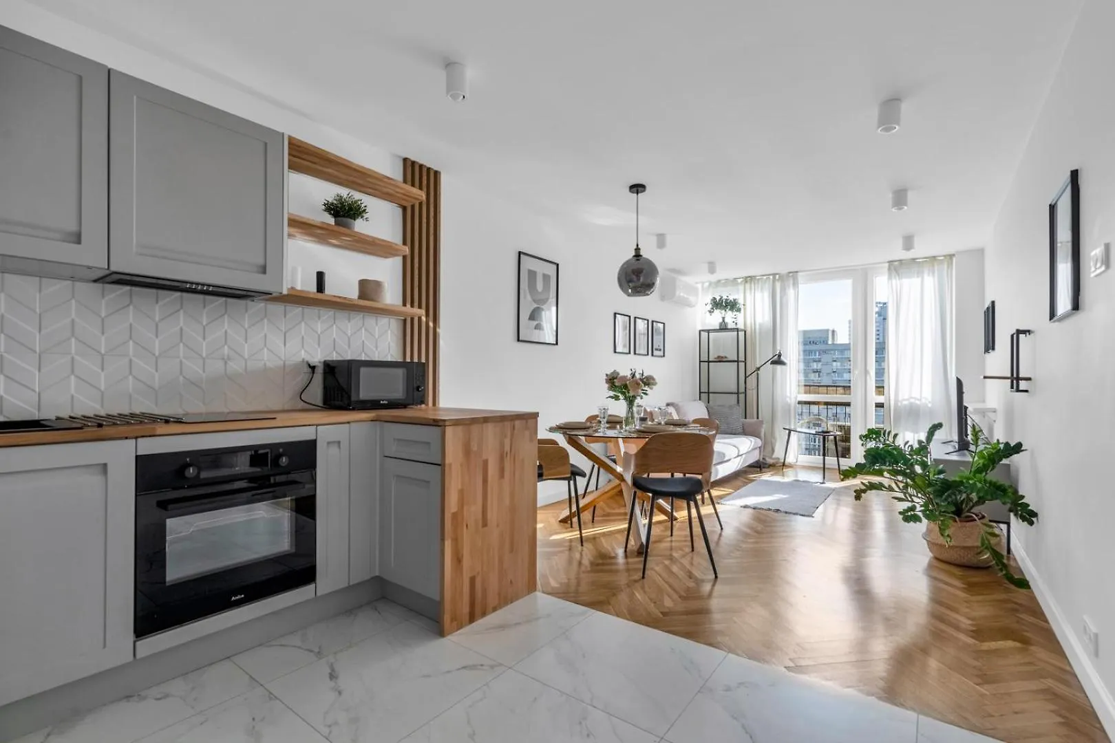 Warsaw Wola - 13Th Floor, City View, Metro Nearby - By Rentujemy Apartment