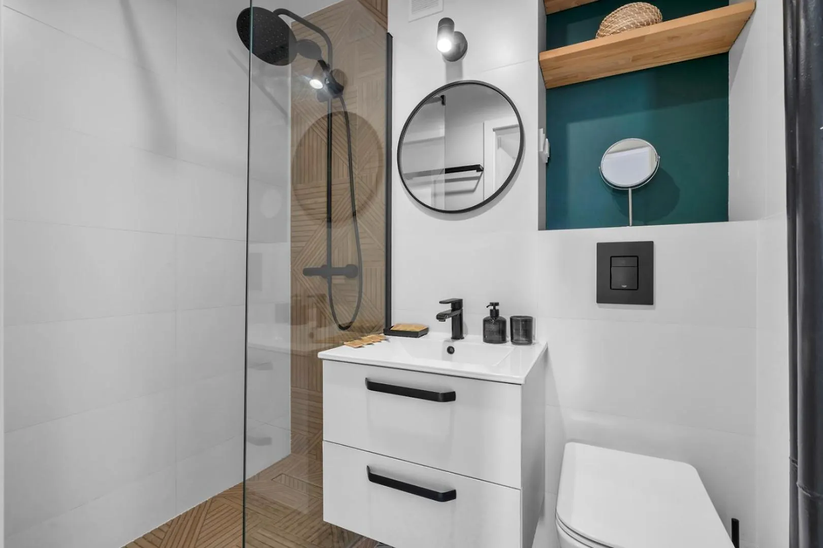 Warsaw Wola - 13Th Floor, City View, Metro Nearby - By Rentujemy Apartment