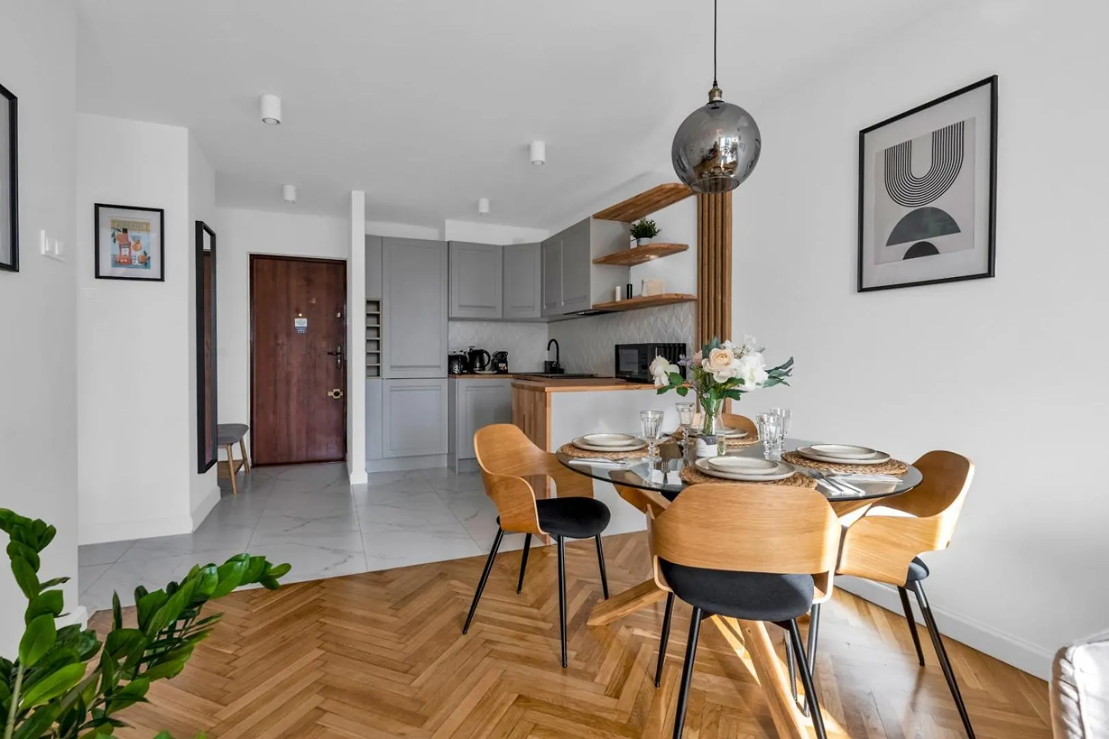Apartment Warsaw Wola - 13Th Floor, City View, Metro Nearby - By Rentujemy